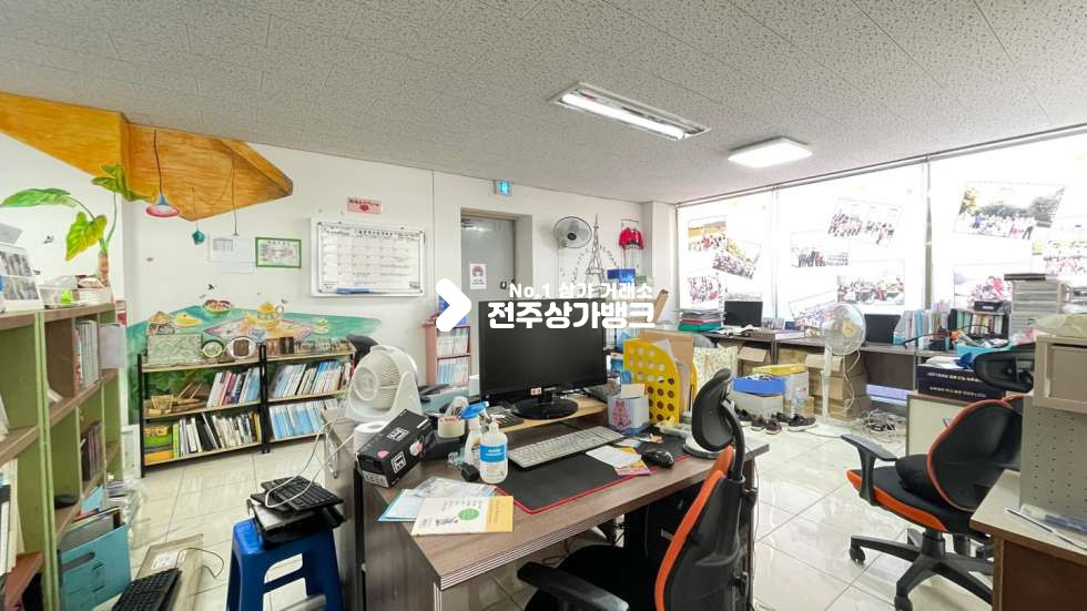 전북 전주완산구 중화산동2가 중산초인근✔평수넓은상가✔창고형사무실추천✔씽크대,화장실있음~~ 월세 매물번호 14460 사진 4