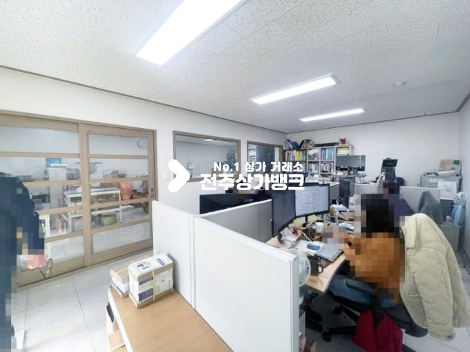 전북 전주완산구 효자동3가 효자동3가 인테리어 깔끔한 38평 매물 !! 월세 매물번호 14494 사진 3