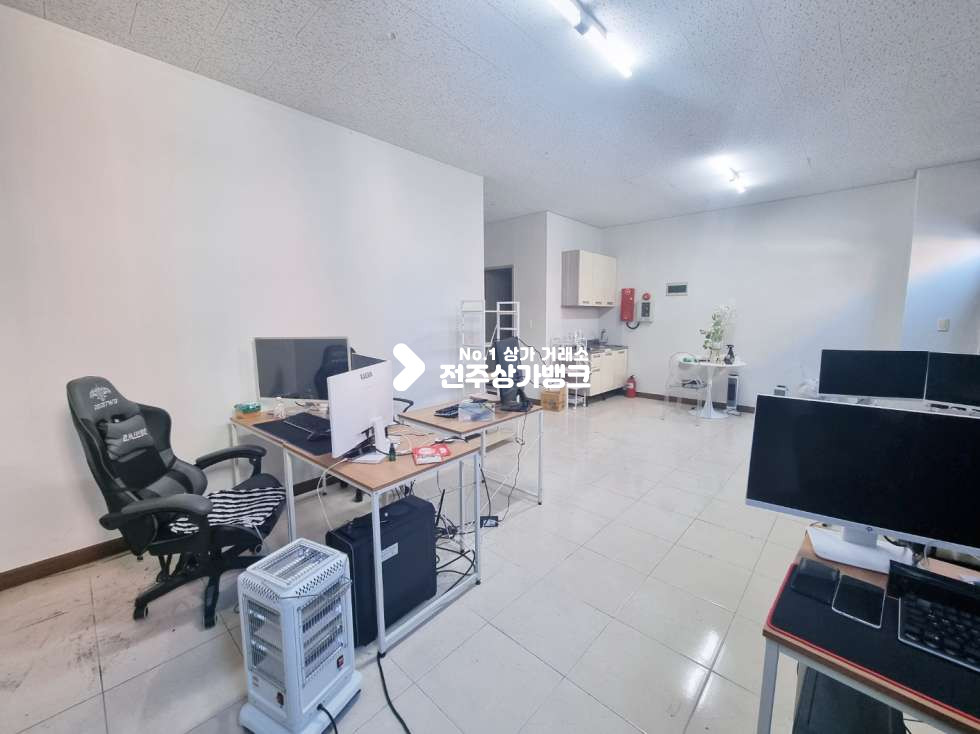 전북 전주완산구 효자동3가 효자동3가 15평 모든업종 가능! 사무실,뷰티샵 추천! 월세 매물번호 14496 사진 2