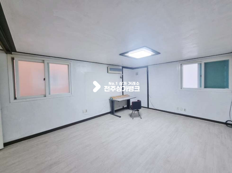 전북 전주완산구 중화산동2가 중화산동2가 사무실용도로 좋은 저렴한 10평 매물입니다. 월세 매물번호 14533 사진 4