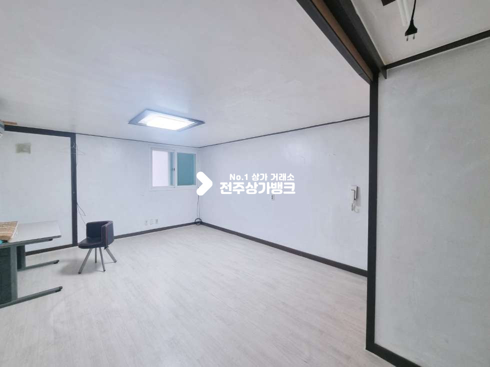 전북 전주완산구 중화산동2가 중화산동2가 사무실용도로 좋은 저렴한 10평 매물입니다. 월세 매물번호 14533 사진 7