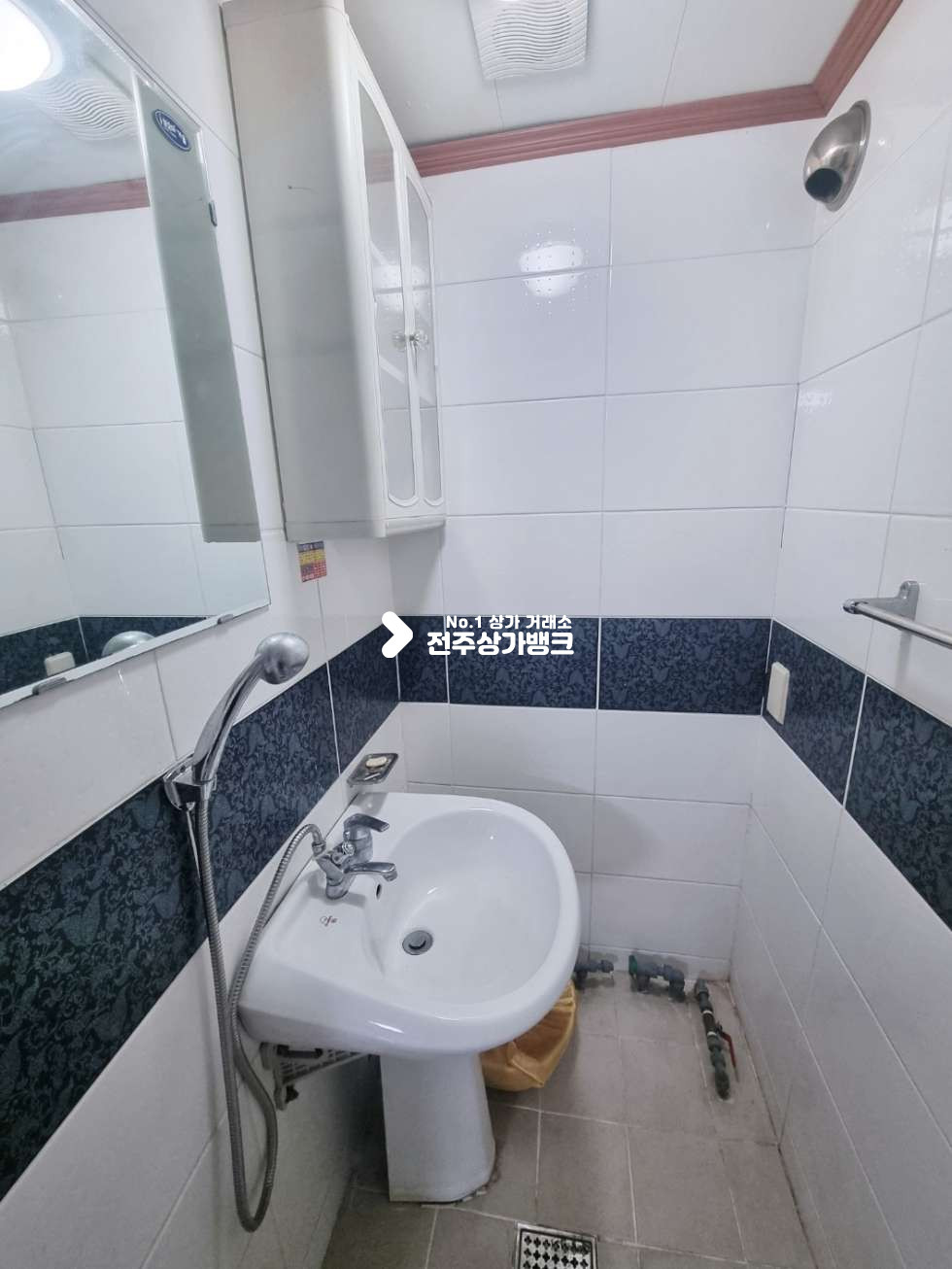 전북 전주완산구 중화산동2가 중화산동2가 사무실용도로 좋은 저렴한 10평 매물입니다. 월세 매물번호 14533 사진 9
