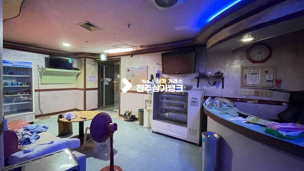 전북 전주덕진구 금암동 ✨바로영업가능한✨무권리금노래방!!!!✨추천매물~~✨전용추차장있음~~ 월세 매물번호 14566 사진 2
