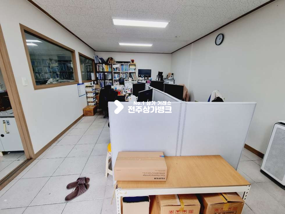 전북 전주완산구 효자동3가 주차걱정없는 사무실 .공영주차장이 바로 코앞 ~~~강력추천 월세 매물번호 14612 사진 9