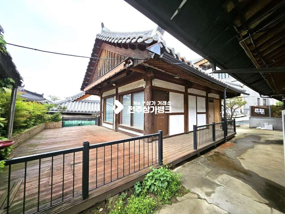 전북 전주완산구 풍남동3가 한옥마을 이쁜마당 카페//매출 공개 월세 매물번호 14623 사진 9