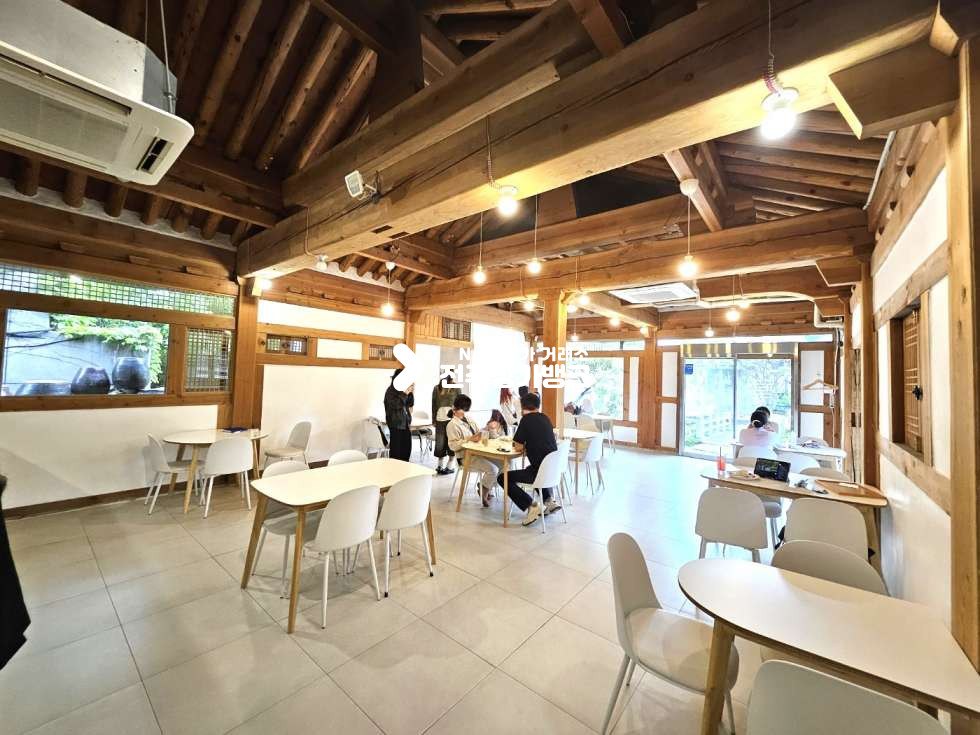 전북 전주완산구 풍남동3가 한옥마을 이쁜마당 카페//매출 공개 월세 매물번호 14623 사진 6