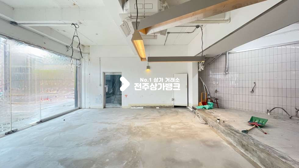 전북 전주완산구 다가동3가 ✨대로변✨무권리상가✨깔끔한인테리어✨일반음식점,프렌차이즈✨보증금조절가능 월세 매물번호 14646 사진 13