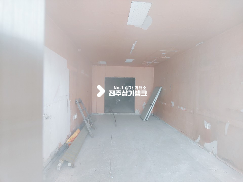 전북 전주완산구 효자동1가 큰도로앞 홍보성 좋은 상가 월세 매물번호 10550 사진 2