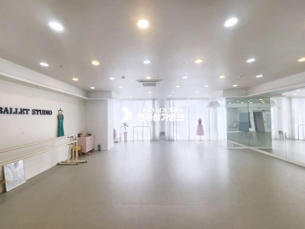 전북 전주완산구 효자동2가 효자동2가 시인성매우좋은 상가 무권리금 !! 폴댄스 , 필라테스로 강력추천 월세 매물번호 14723 사진 2