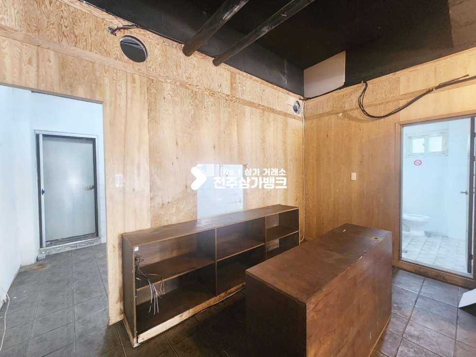 전북 전주덕진구 덕진동2가 덕진동2가 폴딩도어 , 주방타일 되어있는곳 26평 무권리금 즉시입주가능 월세 매물번호 14733 사진 7
