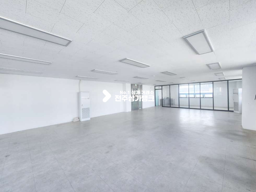 전북 전주완산구 효자동2가 효자동2가 6층 단독사용 내부룸시설 , 에어컨 4대 설치 , 싱크대 설비완료 즉시입주가능 월세 매물번호 14743 사진 4