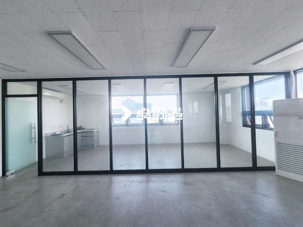 전북 전주완산구 효자동2가 효자동2가 6층 단독사용 내부룸시설 , 에어컨 4대 설치 , 싱크대 설비완료 즉시입주가능 월세 매물번호 14743 사진 9