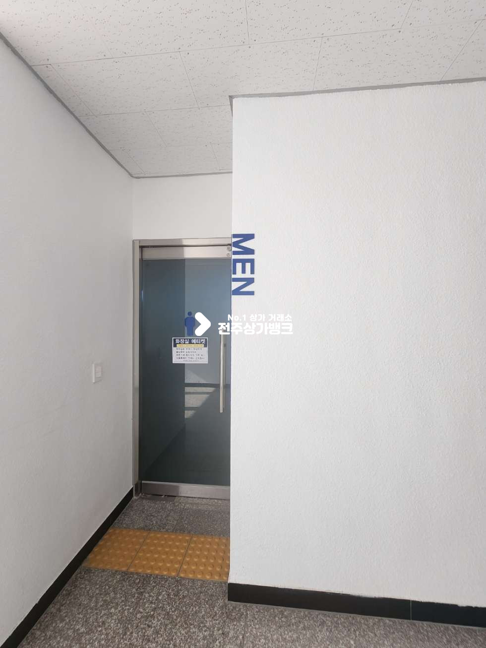 전북 전주완산구 효자동2가 효자동2가 6층 단독사용 내부룸시설 , 에어컨 4대 설치 , 싱크대 설비완료 즉시입주가능 월세 매물번호 14743 사진 17