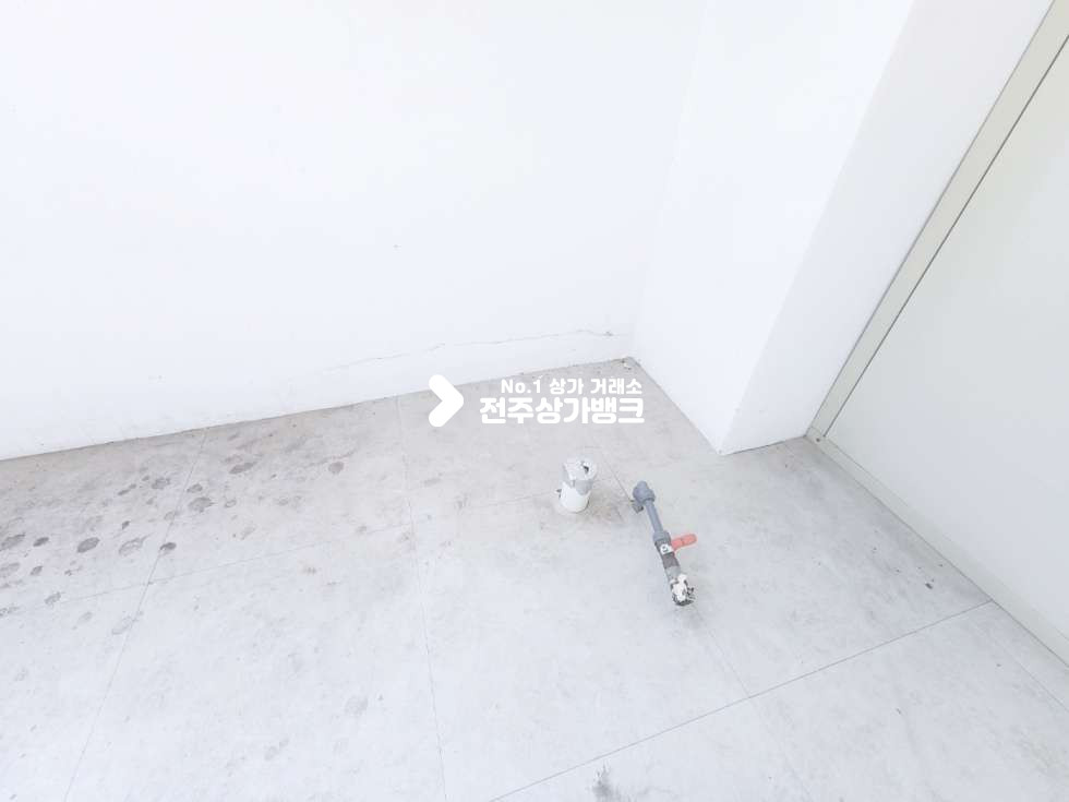 전북 전주완산구 효자동2가 효자동2가 내부 천정,바닥 완비 즉시입주 가능한 25평형 사무실임대 월세 매물번호 14745 사진 6