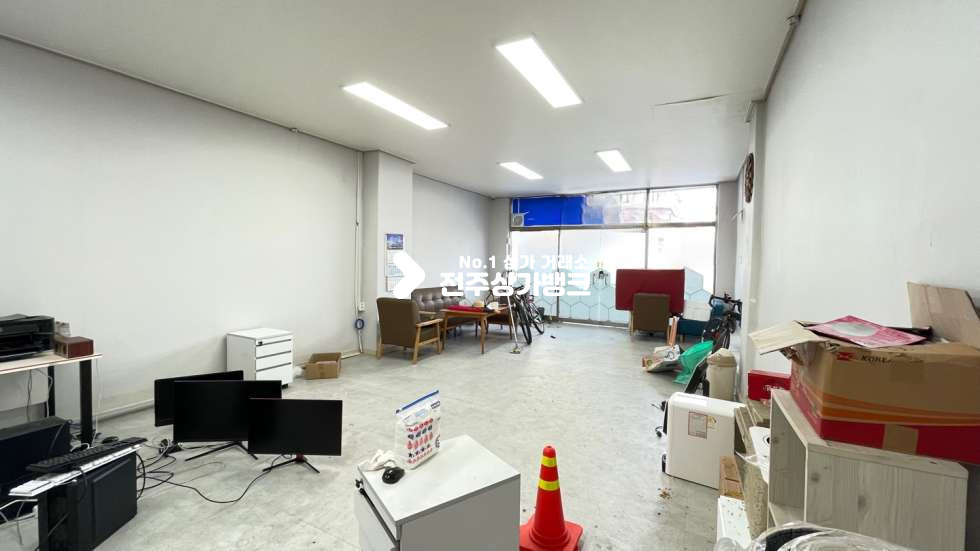 전북 전주완산구 중화산동2가 중산초앞✧✧ 리모델링한상가 ✧✧ 사무실로 사용하실분 ✧✧ 내부화장실있음 월세 매물번호 12243 사진 6