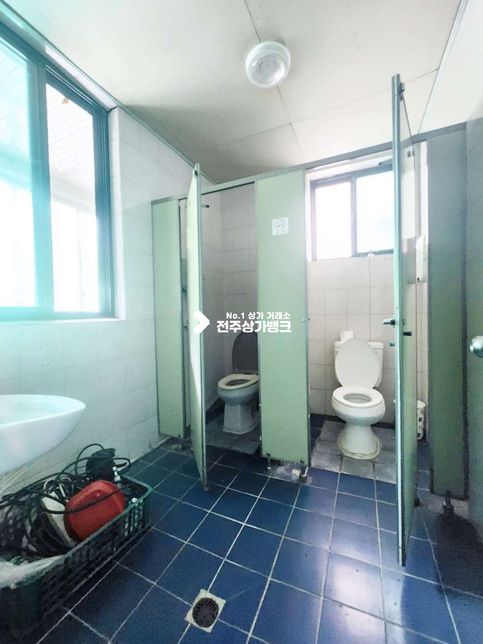 전북 전주완산구 삼천동1가 삼천동 먹자골목내 2층 음식점 상가 내부 무권리금으로 집기 필요하신건 사용가능 즉시입주가능 월세 매물번호 14750 사진 12