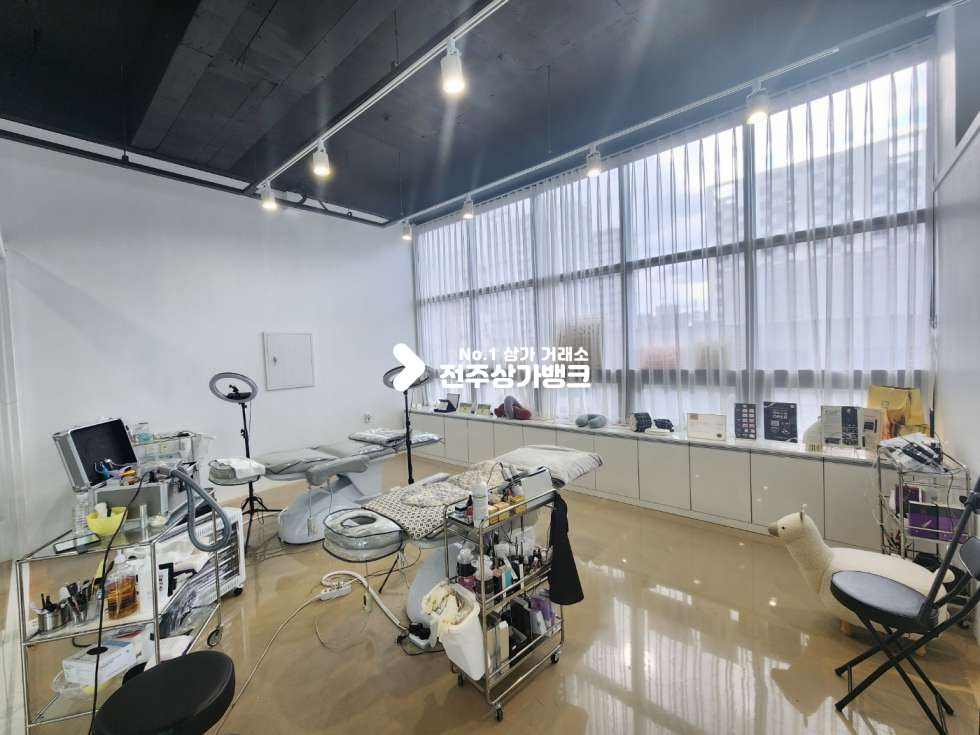 전북 전주완산구 효자동3가 효자동 5층 테라스 , 시설매우 깔끔한 미용상가 양도양수 권리금협의가능 월세 매물번호 13807 사진 7