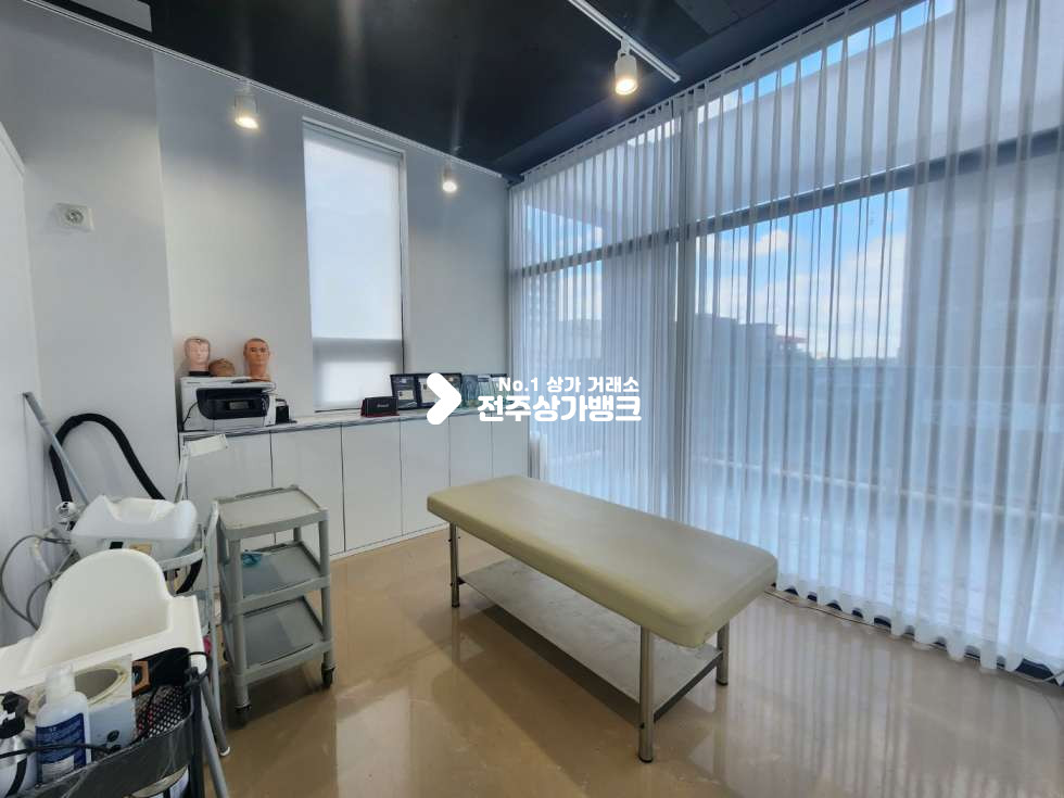 전북 전주완산구 효자동3가 효자동 5층 테라스 , 시설매우 깔끔한 미용상가 양도양수 권리금협의가능 월세 매물번호 13807 사진 8