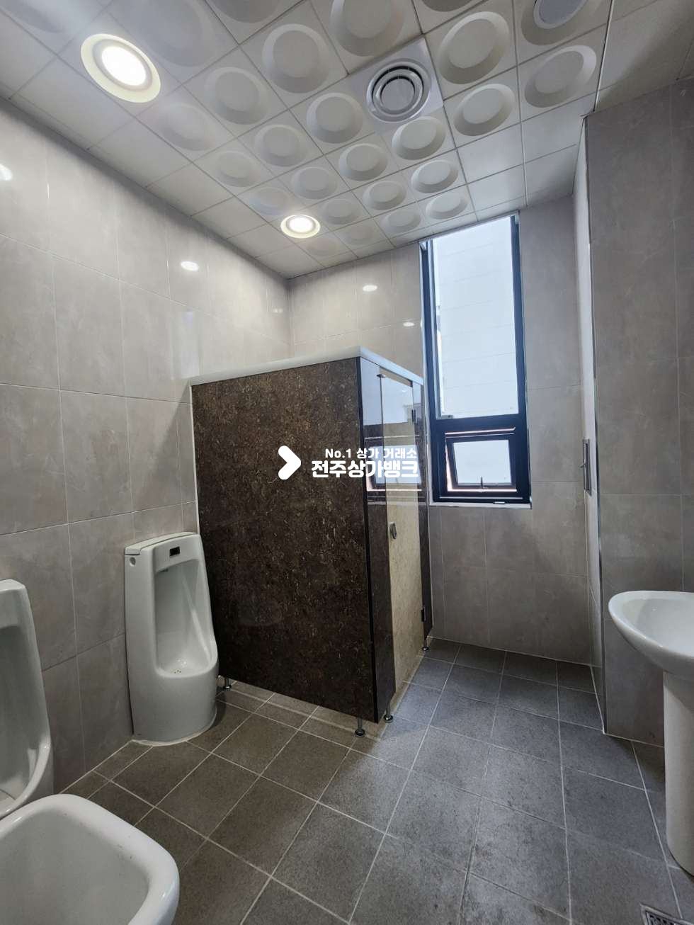 전북 전주완산구 효자동3가 효자동 5층 테라스 , 시설매우 깔끔한 미용상가 양도양수 권리금협의가능 월세 매물번호 13807 사진 11