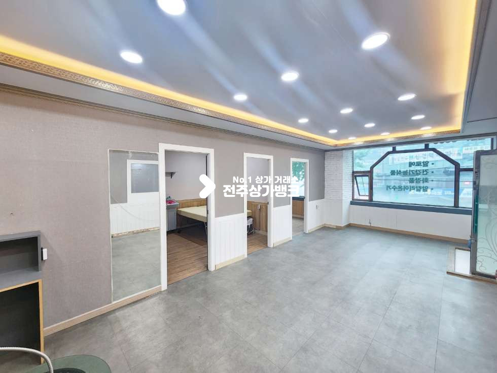 전북 전주완산구 효자동1가 서부시장부근 광고효과좋은 삼거리 매장 내부 깔끔하여 즉시입주가능 피부,미용 강력추천 월세 매물번호 14767 사진 4