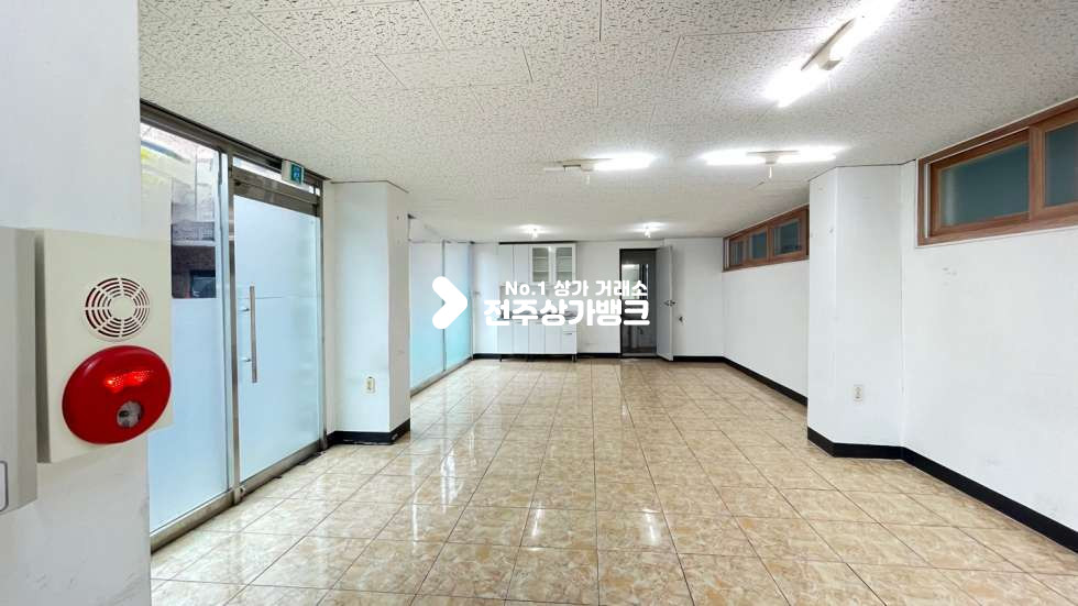 전북 전주완산구 효자동3가 ★유통업,사무실★모든업종적극추천★내부에어컨,씽크대화장실있음~★ 월세 매물번호 14797 사진 1