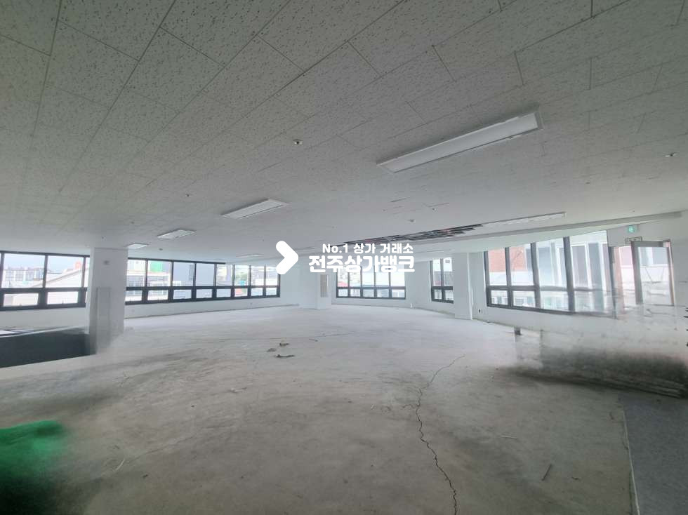 전북 전주완산구 중화산동1가 중화산동 주차장 걱정 없는 상가 . 월세 매물번호 14809 사진 2