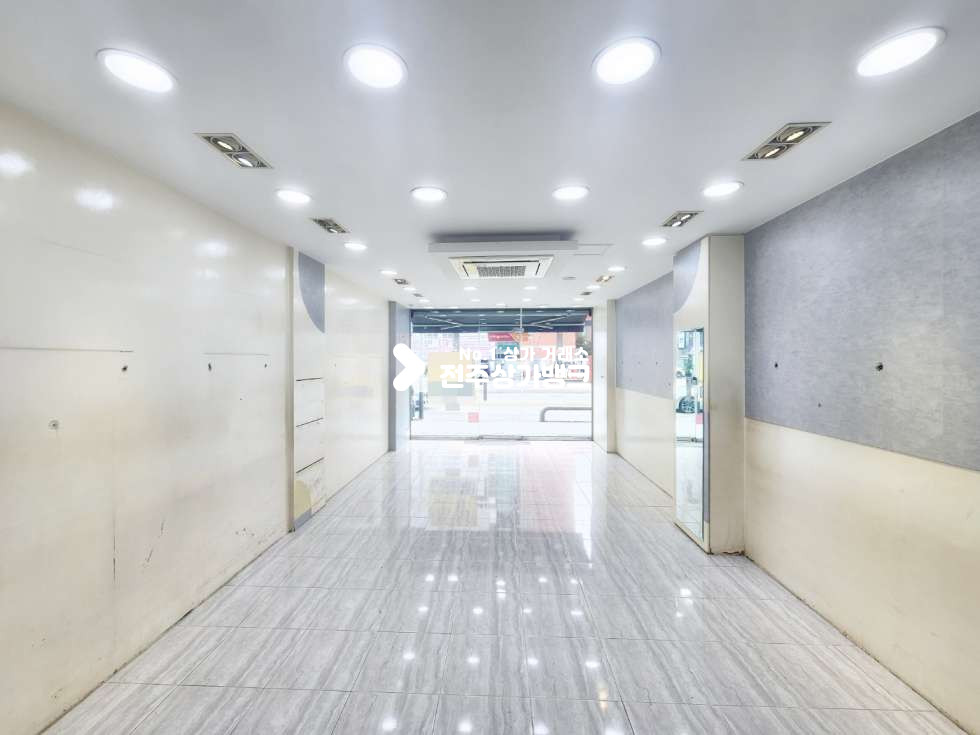 전북 전주완산구 삼천동1가 삼천동 유동인구 매우많은 대로변 1층 상가 내부 인테리어완비 판매점 강력추천!!! 월세 매물번호 14826 사진 5
