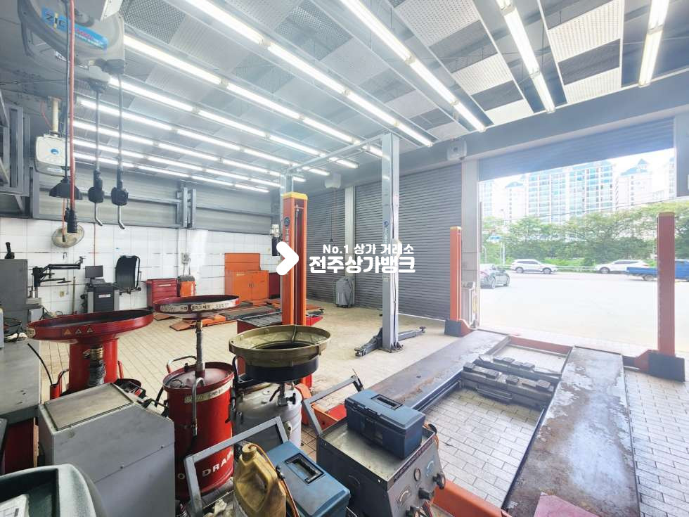 전북 전주완산구 효자동1가 자동차 정비업소로 시설 잘되어있는 카센터 양도양수 즉시입주가능 월세 매물번호 14852 사진 3
