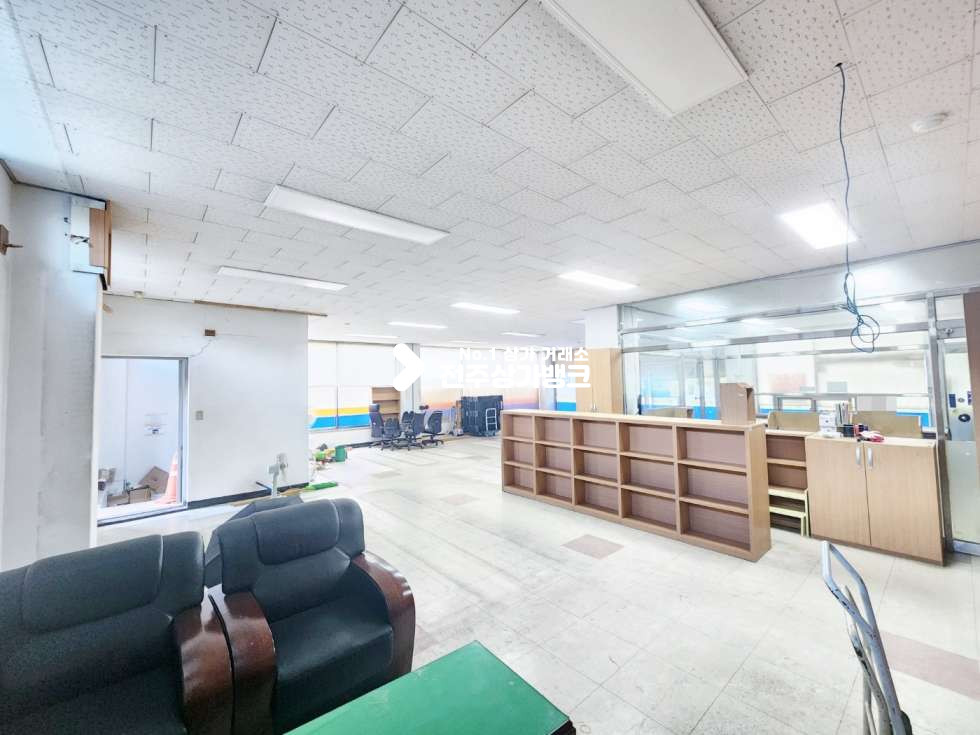 전북 전주덕진구 진북동 진북동 사거리부근 광고효과좋은 1층상가 내부깔끔 즉시입주가능 ,내부철거도가능 월세 매물번호 14871 사진 4