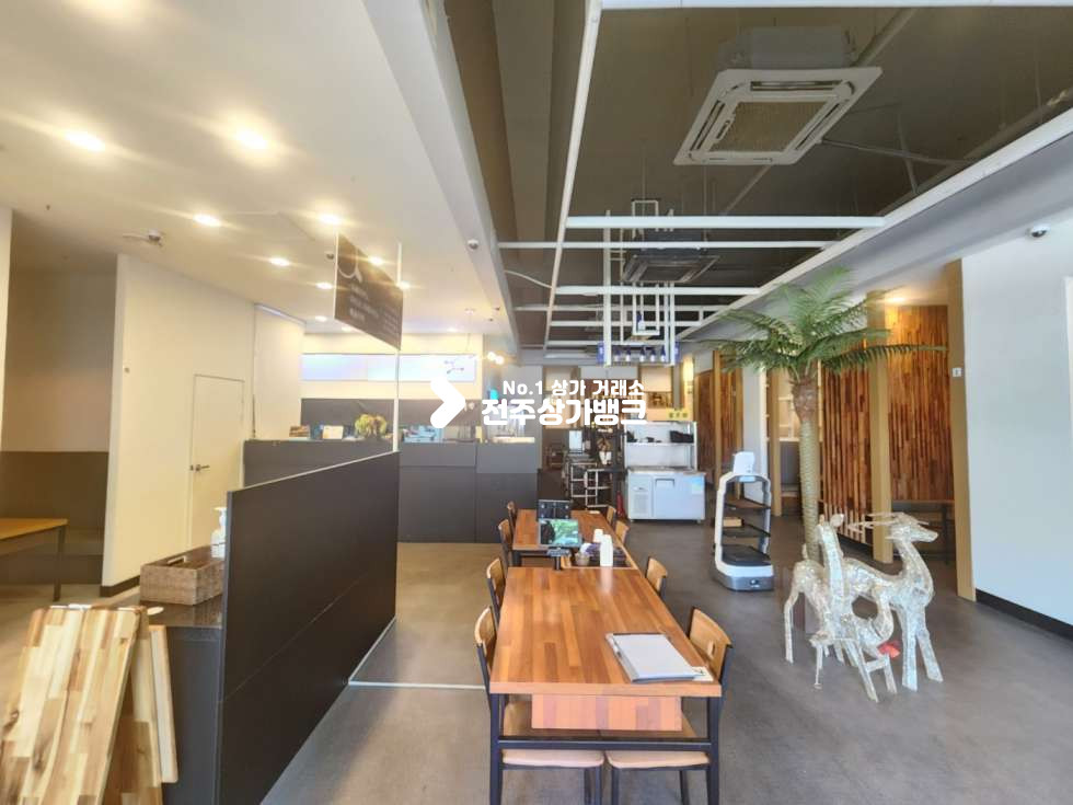 전북 전주완산구 효자동2가 신시가지 대로변 광고효과 아주좋은 무권리금 음식점 상가 임대 완벽인테리어 즉시입주가능 월세 매물번호 14874 사진 2