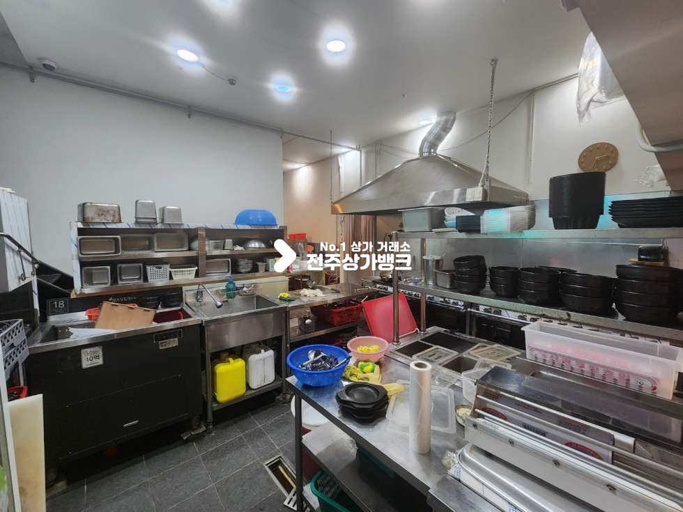 전북 전주완산구 효자동2가 신시가지 대로변 광고효과 아주좋은 무권리금 음식점 상가 임대 완벽인테리어 즉시입주가능 월세 매물번호 14874 사진 16
