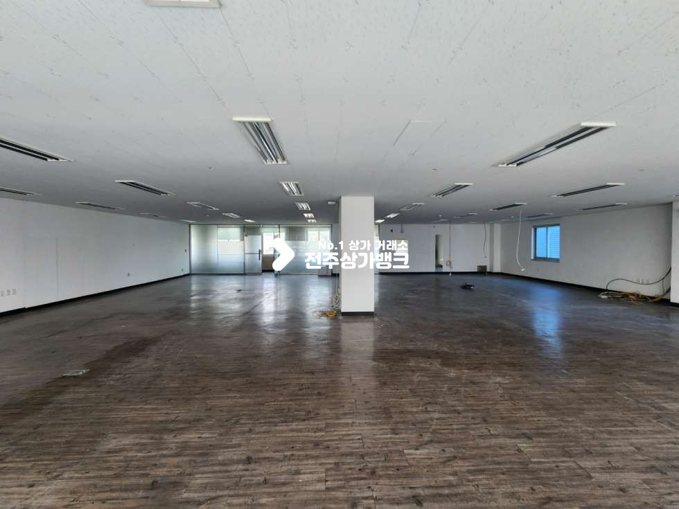 전북 전주완산구 효자동2가 효자동 메인거리 광고효과 최상의 사무실 즉시입주가능 월세 매물번호 13848 사진 4