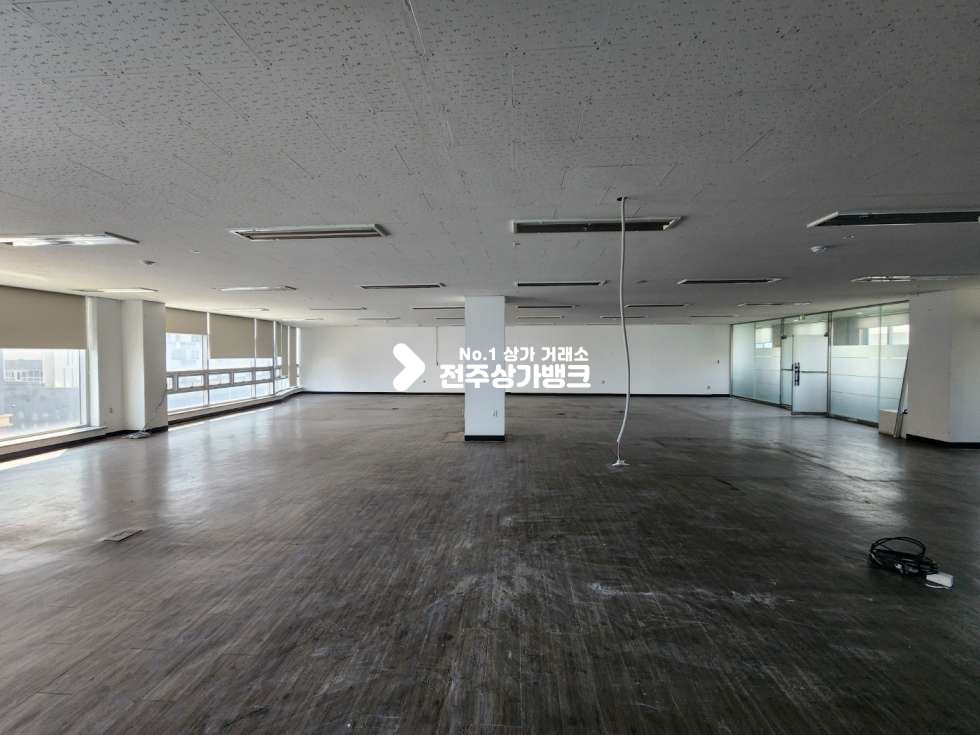 전북 전주완산구 효자동2가 효자동 메인거리 광고효과 최상의 사무실 즉시입주가능 월세 매물번호 13848 사진 6
