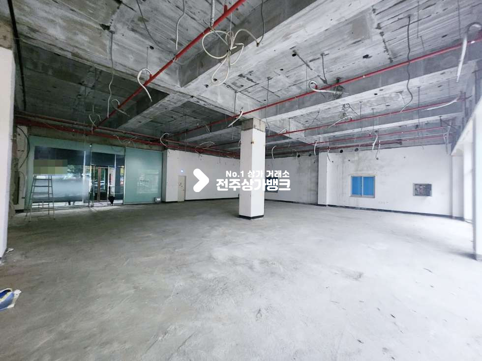 전북 전주완산구 효자동2가 신시가지내 대로변 최고의 광고효과 1층 임대 완벽철거되어 즉시인테리어가능 월세 매물번호 14886 사진 3