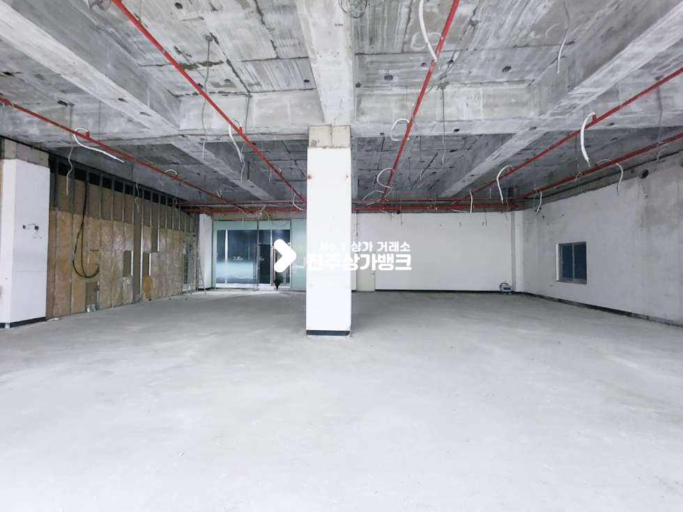 전북 전주완산구 효자동2가 신시가지내 대로변 최고의 광고효과 1층 임대 완벽철거되어 즉시인테리어가능 월세 매물번호 14886 사진 4