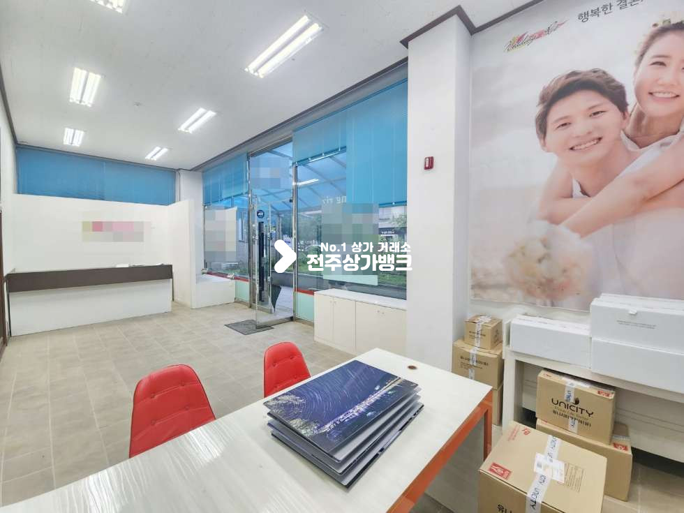 전북 전주완산구 효자동2가 신시가지내 1층 사무실 내부 완벽인테리어 , 룸분리등 필요에 따라 철거도 가능 , 가격조정가능 월세 매물번호 14888 사진 3