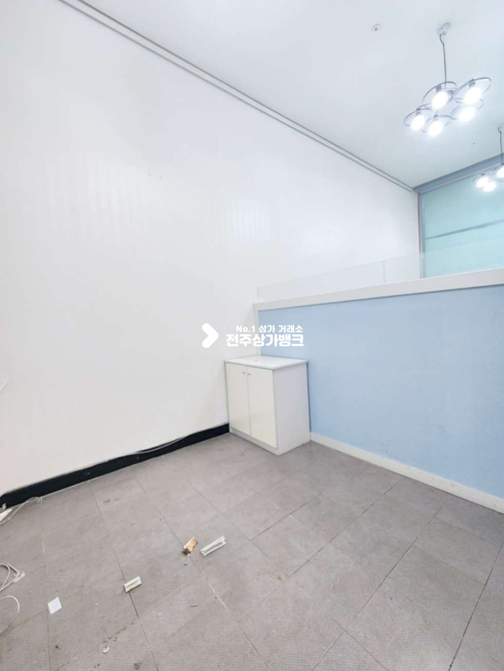 전북 전주완산구 효자동2가 신시가지내 1층 사무실 내부 완벽인테리어 , 룸분리등 필요에 따라 철거도 가능 , 가격조정가능 월세 매물번호 14888 사진 8