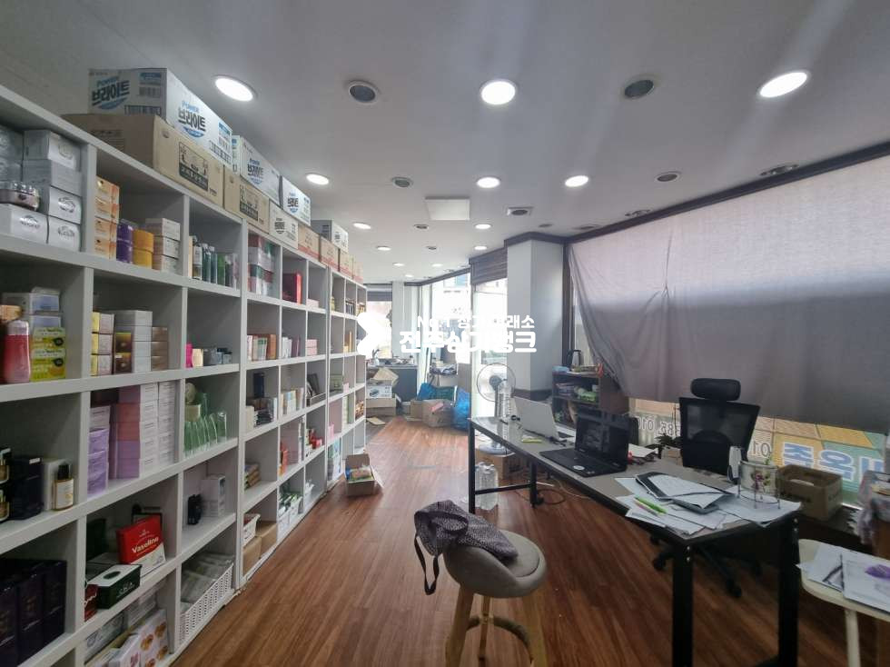 전북 전주완산구 서노송동 ★서노송동 코너 광고효과 좋은 1층 사무실 ★ 월세 매물번호 14903 사진 1