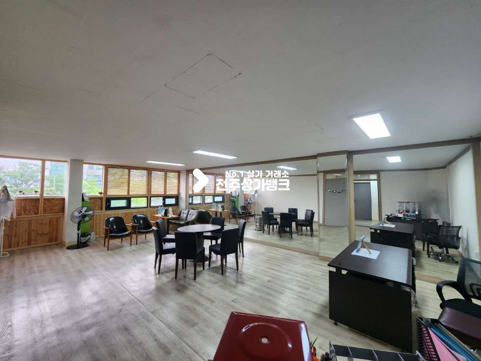 전북 전주완산구 효자동1가 효자동1가 백제대로부근 70평형 넒고 저렴한 사무실 강력추천 월세 매물번호 13928 사진 4