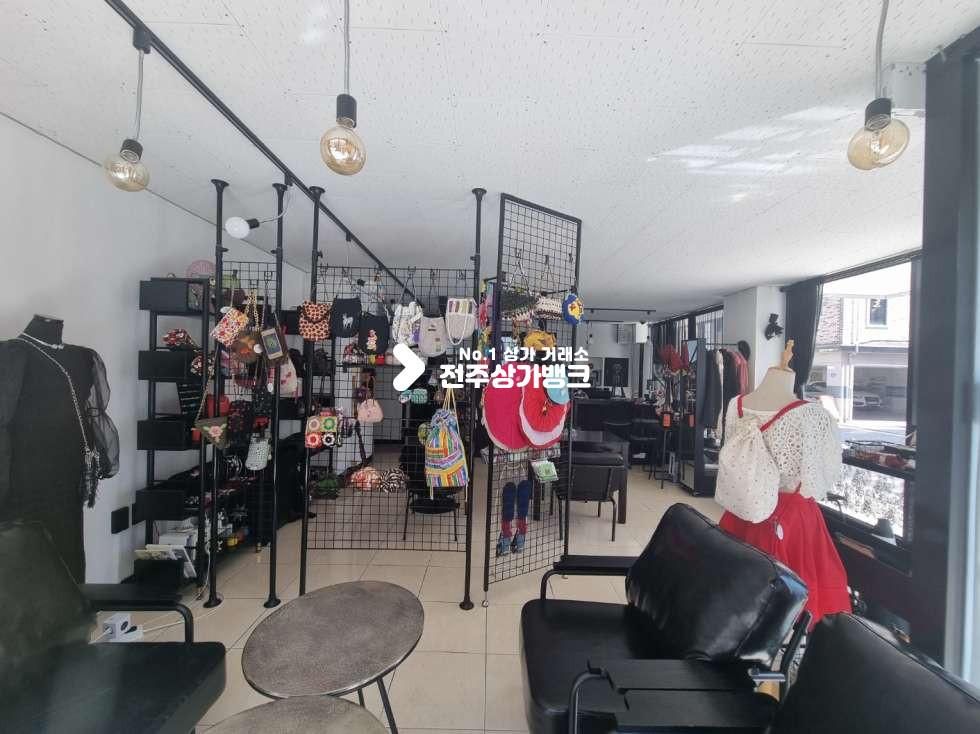 전북 전주완산구 효자동3가 ★ 홍산초부근 임대료 저렴한 상가..뷰티샾. 네일 추천 .. 월세 매물번호 14924 사진 1