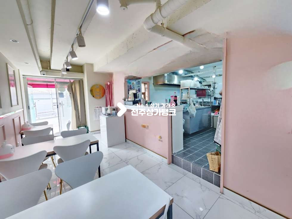 전북 전주완산구 효자동3가 무권리 양도양수 기전여고 정문앞쪽 분식점 양도양수 월세 매물번호 14098 사진 3