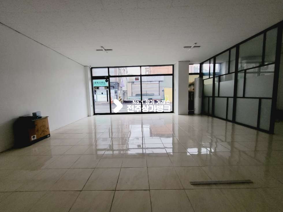 전북 전주완산구 중화산동2가 중화산동 깔끔한 내부 룸분리 시설비로 에어컨만 저렴하게 넘김 협의입주가능 월세 매물번호 14932 사진 2