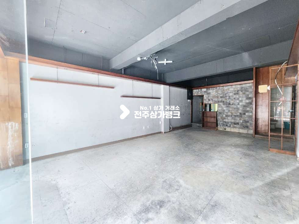 전북 전주완산구 중앙동3가 중앙동3가 객사 초입부근 리모델링 음식점상가 후드 연결되어있음 즉시입주가능 월세 매물번호 14943 사진 3