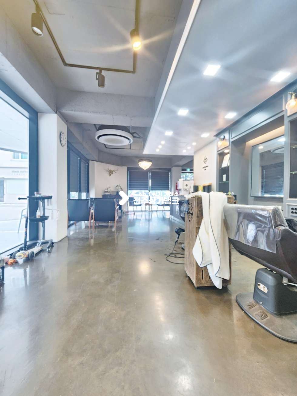 전북 전주완산구 중화산동2가 내부인테리어 잘되어있는 미용상가 양도양수 , 권리금 협의가능 월세 매물번호 14934 사진 4