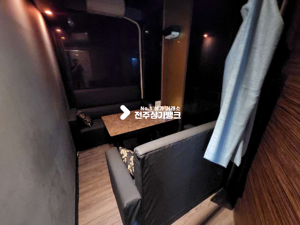 전북 전주완산구 효자동3가 ✧신시가지bar 승계 권리금 협의 가능✧ 월세 매물번호 11858 사진 5