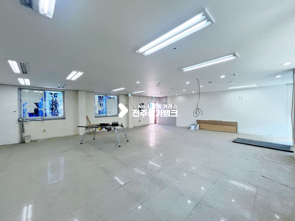 전북 전주완산구 서신동 ●서신중학교 인근 3층 33평 사무실 추천● 월세 매물번호 15026 사진 3