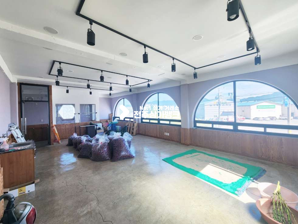 전북 전주완산구 삼천동2가 삼천동 저렴한가격대로 나온 2층 임대 내부깔끔 ~강력추천!! 월세 매물번호 15047 사진 1
