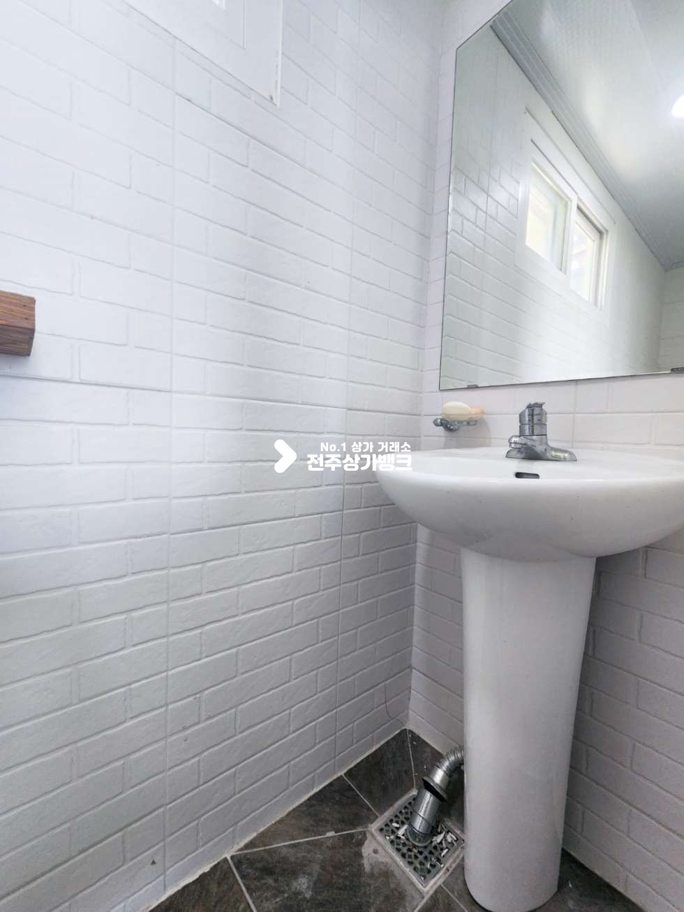 전북 전주완산구 삼천동2가 삼천동 저렴한가격대로 나온 2층 임대 내부깔끔 ~강력추천!! 월세 매물번호 15047 사진 9