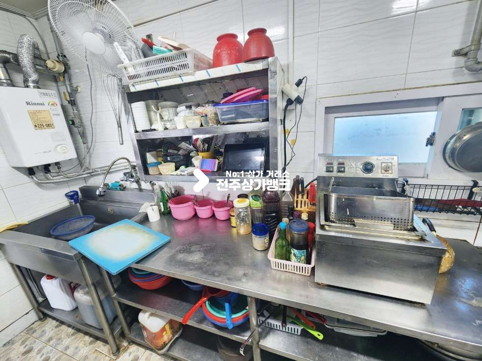 전북 전주완산구 삼천동2가 삼천동2가 저렴한 ,무권리 한식점 임대 즉시사용가능 월세 매물번호 15048 사진 9