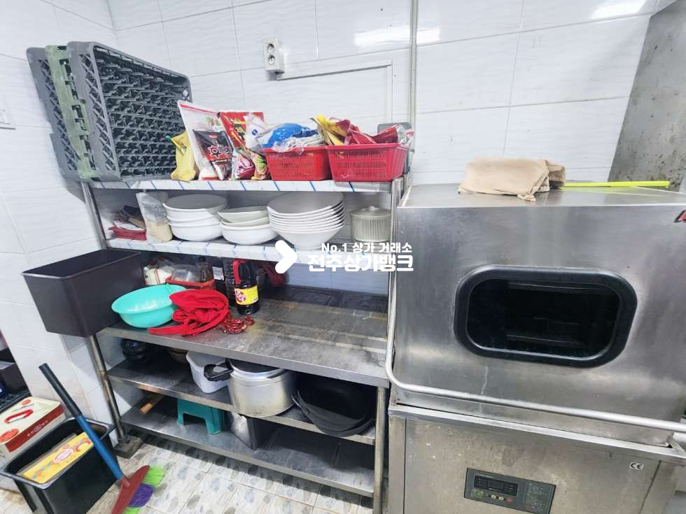 전북 전주완산구 삼천동2가 삼천동2가 저렴한 ,무권리 한식점 임대 즉시사용가능 월세 매물번호 15048 사진 11